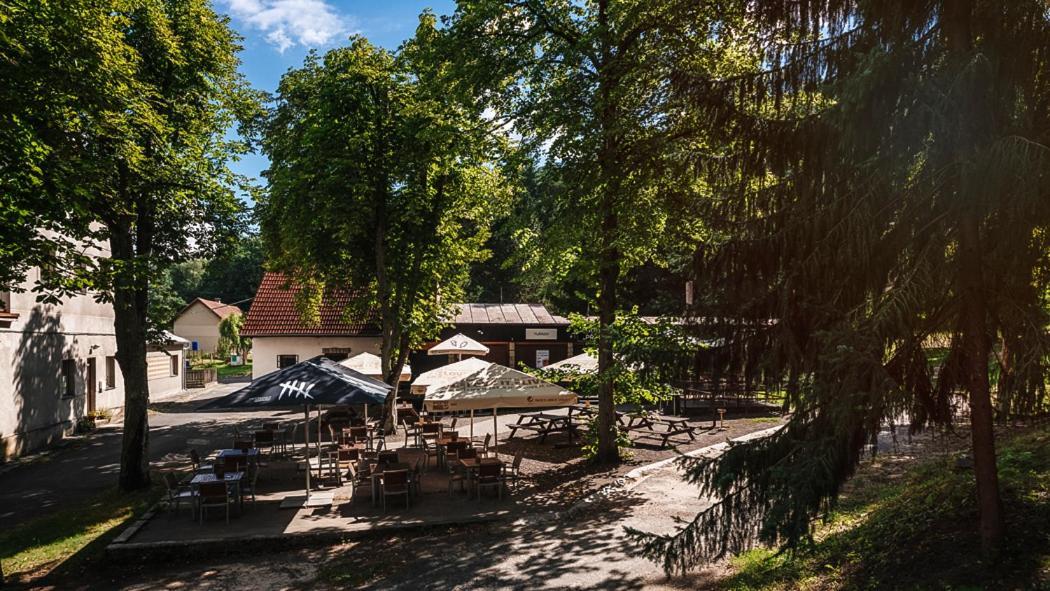 Rekreacni Areal Prihrazy Hotel Zdar  Exterior photo